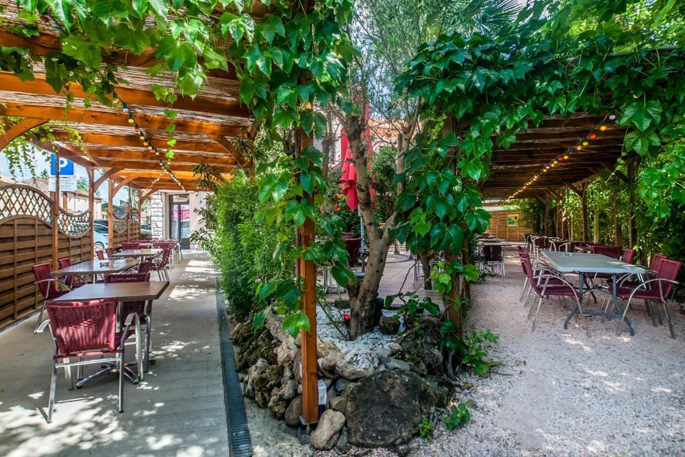 Atipyc Hotel Marssac-sur-Tarn Экстерьер фото